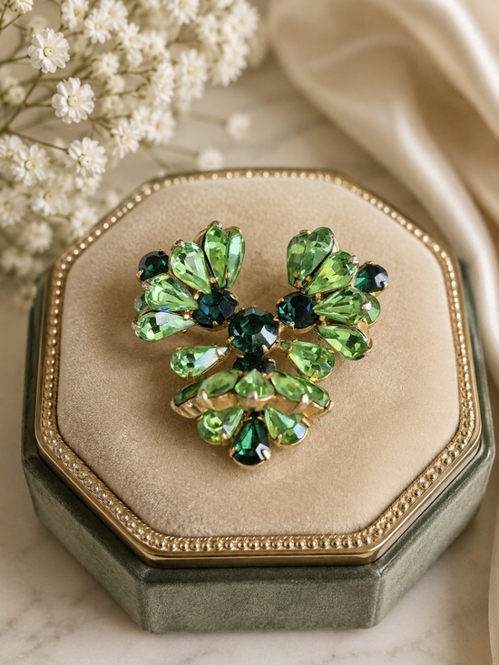 Jewelry - Green Crystal Floral Brooch - Gold Tone